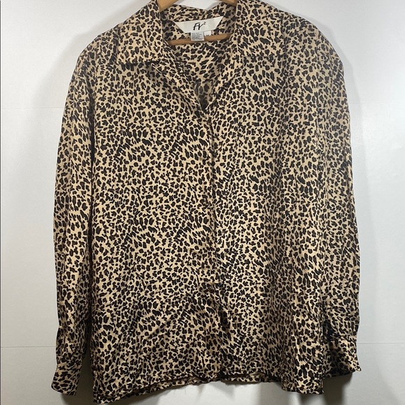 100% Silk Leopard Print Button Down Shirt - Picture 1 of 7